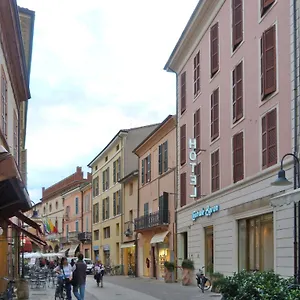 Byron 3*, Ravenne Italie